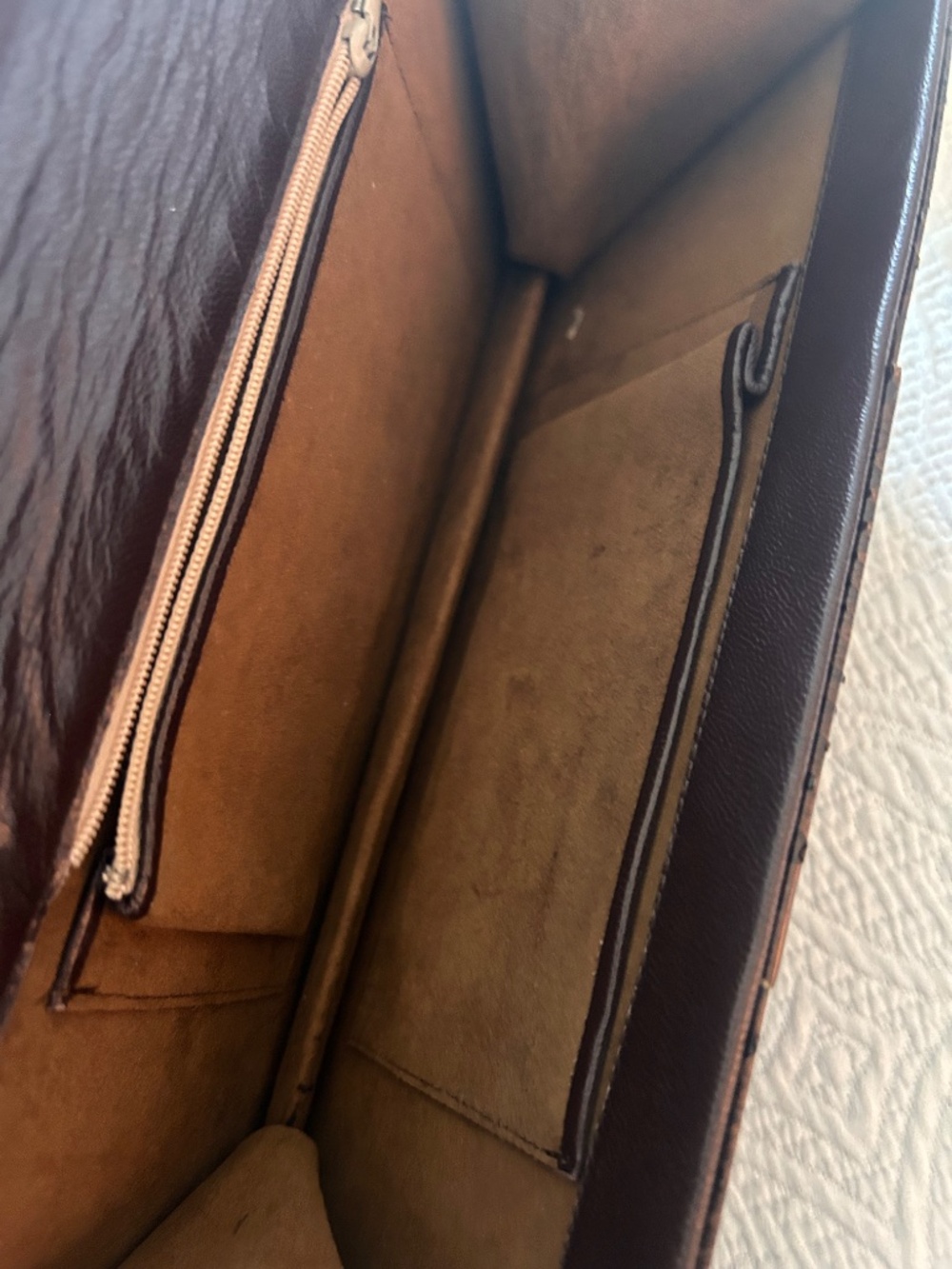Vintage Dark Brown Snake Skin Clutch and Leather Interior - Picture 6 of 7
